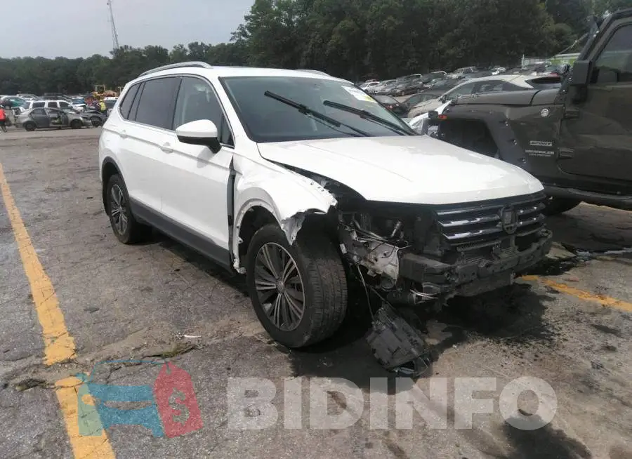 3VV3B7AX4KM073322 Photo# 1