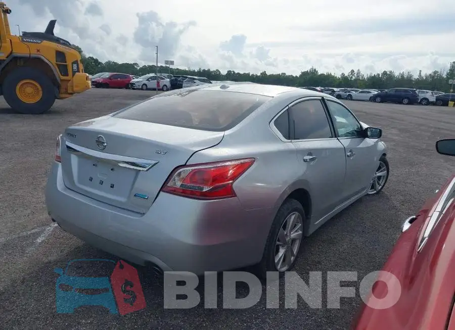 1N4AL3AP5DN401289 Photo# 4