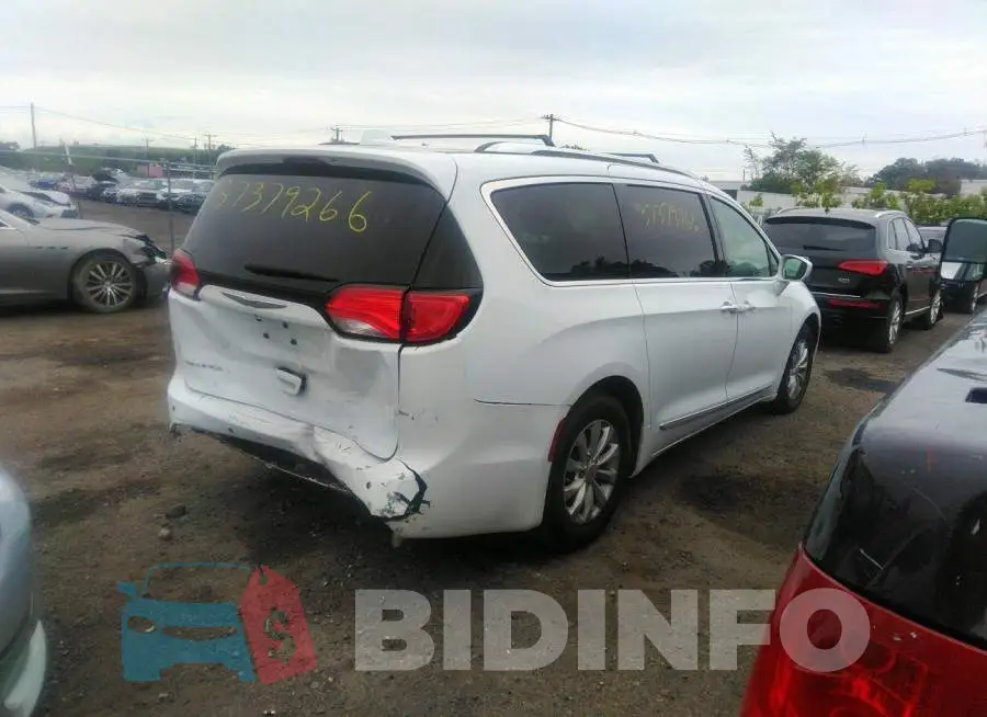 2C4RC1BG6KR625185 Photo# 4