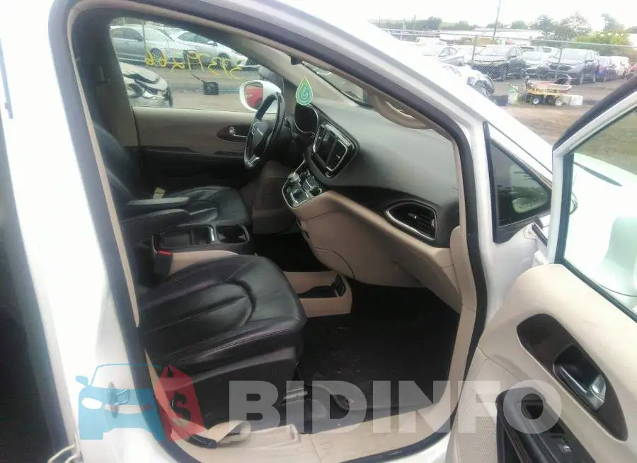 2C4RC1BG6KR625185 Photo# 5