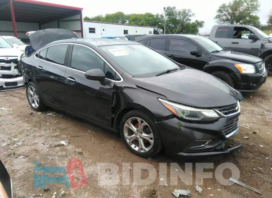 1G1BF5SMXH7176070 Photo# 1