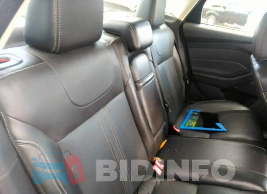 1FADP3F28DL186565 Photo# 8