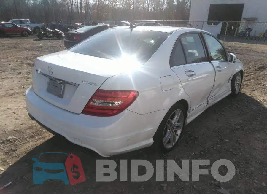 WDDGF8AB4DR258086 Photo# 4