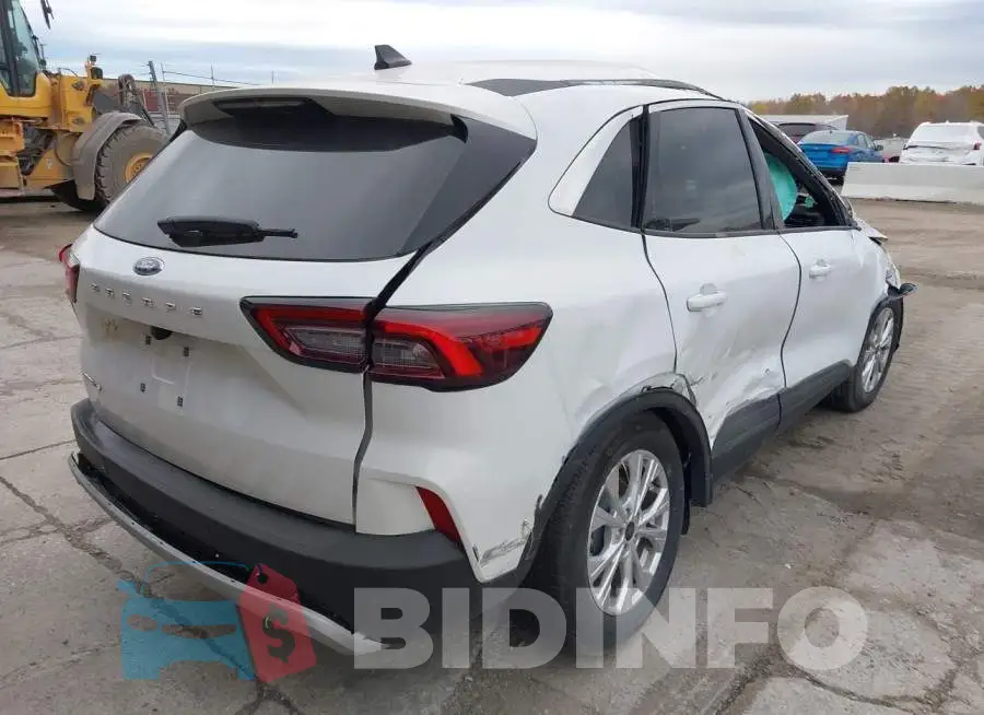 1FMCU0GN2PUA41442 Photo# 4