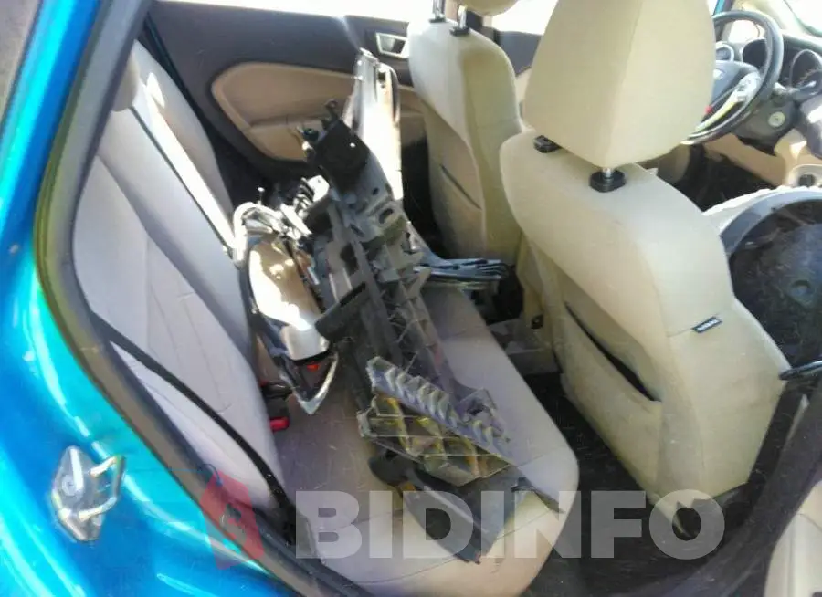 3FADP4EJ7FM171068 Photo# 8