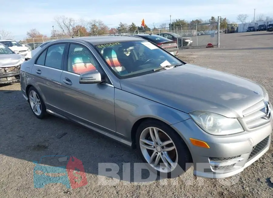 WDDGF4HB4DR264436 Photo# 1