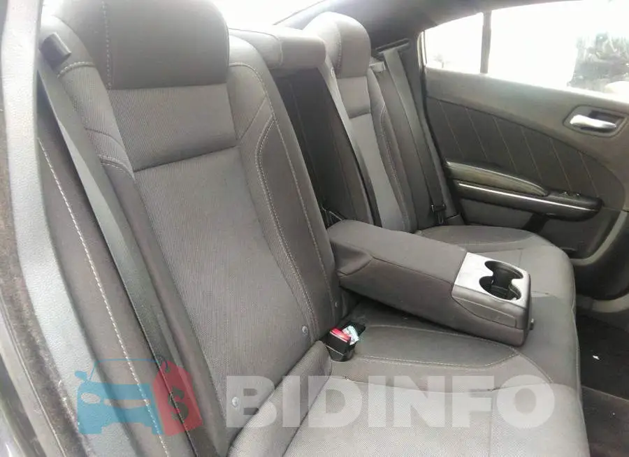 2C3CDXHG8GH125849 Photo# 8