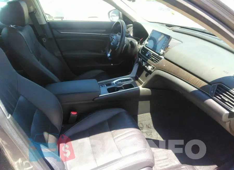 1HGCV2F97KA027873 Photo# 5