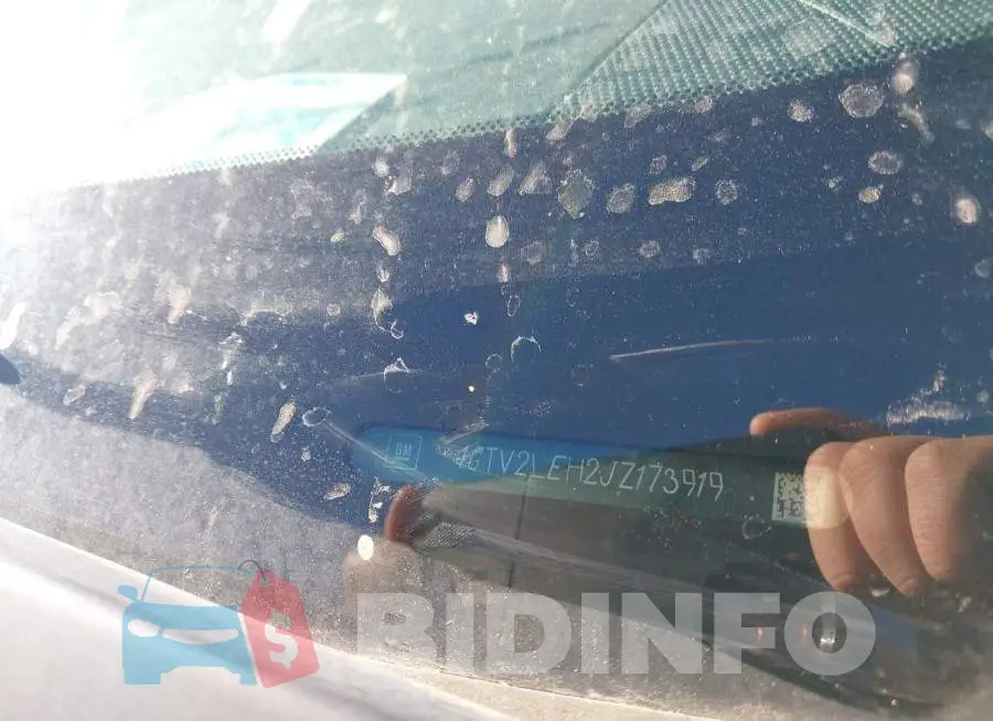 1GTV2LEH2JZ173919 Photo# 9