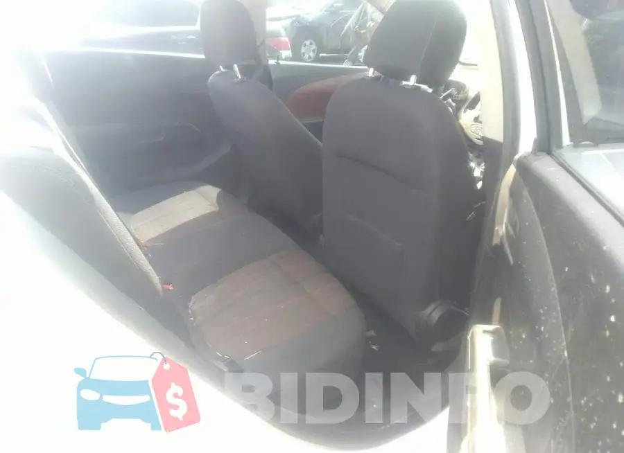 3G1J85CC8DS565877 Photo# 8