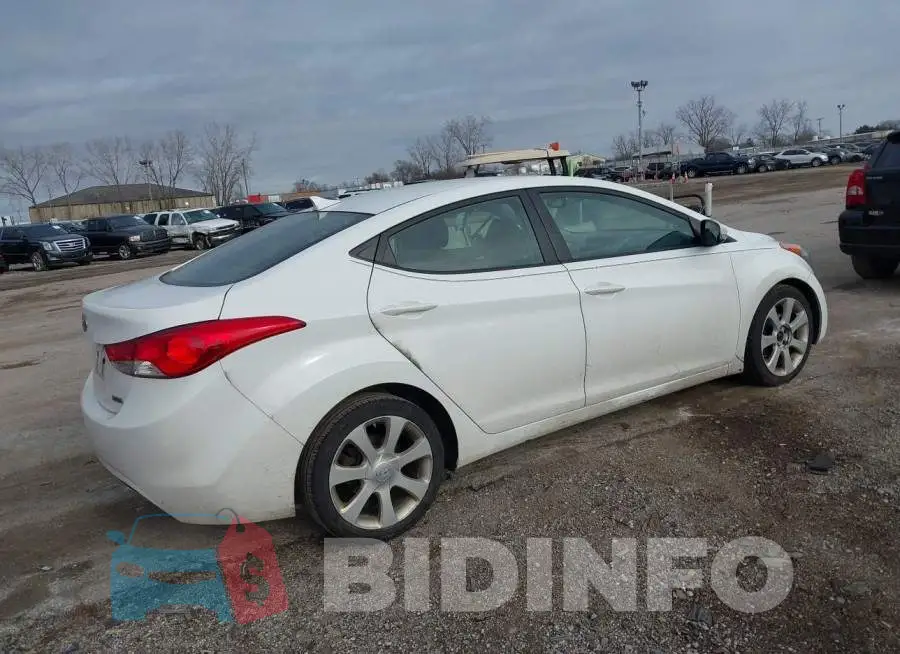 5NPDH4AE8DH209782 Photo# 4