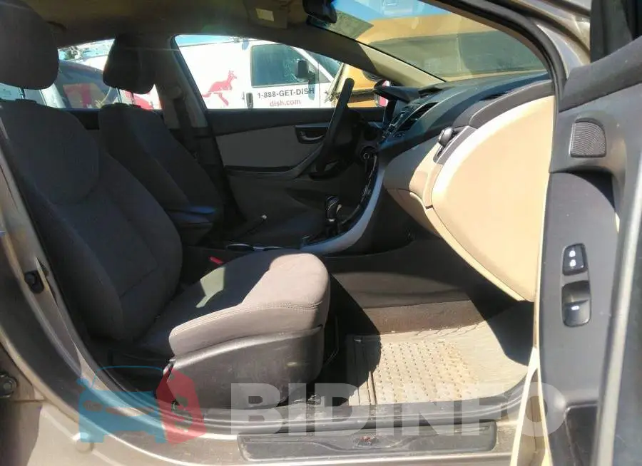 5NPDH4AE8FH585143 Photo# 5