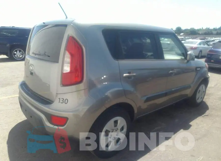 KNDJT2A58D7620917 Photo# 4