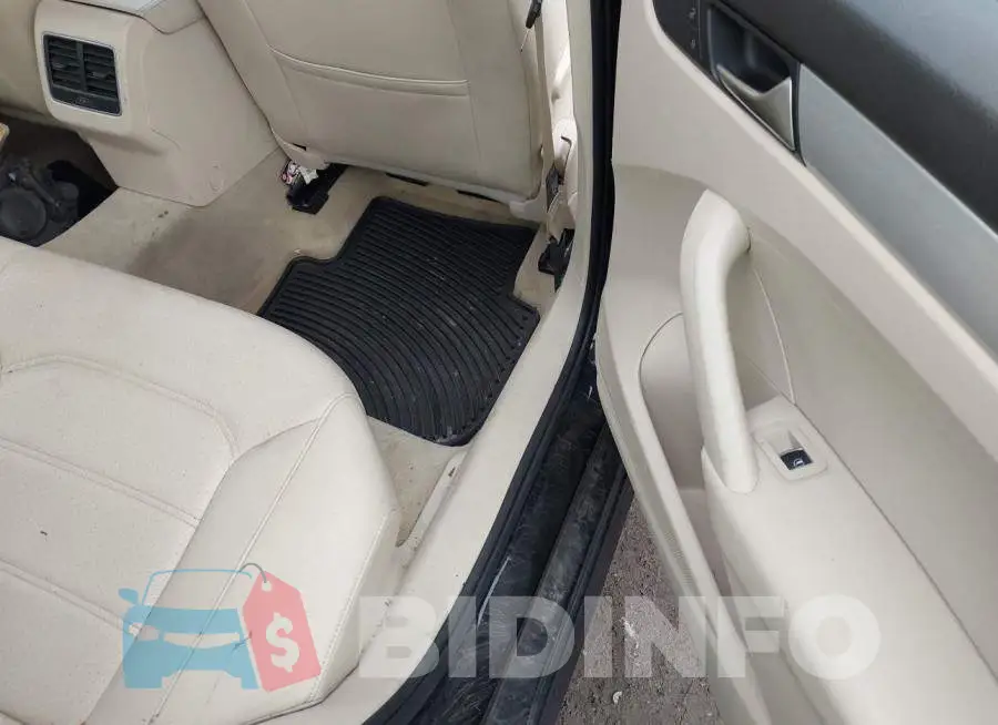 1VWBN7A36DC143175 Photo# 8