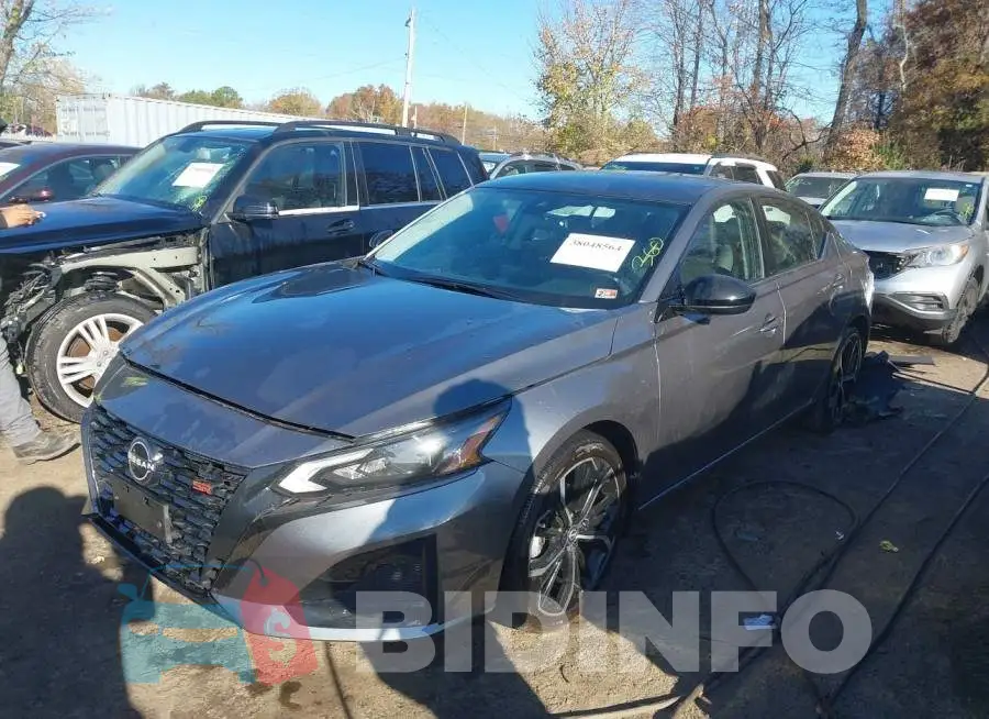 1N4BL4CV3PN322780 Photo# 2