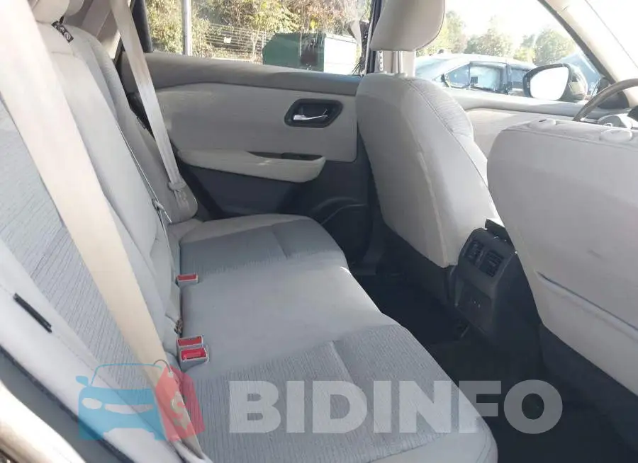 5N1BT3BA9PC770175 Photo# 8