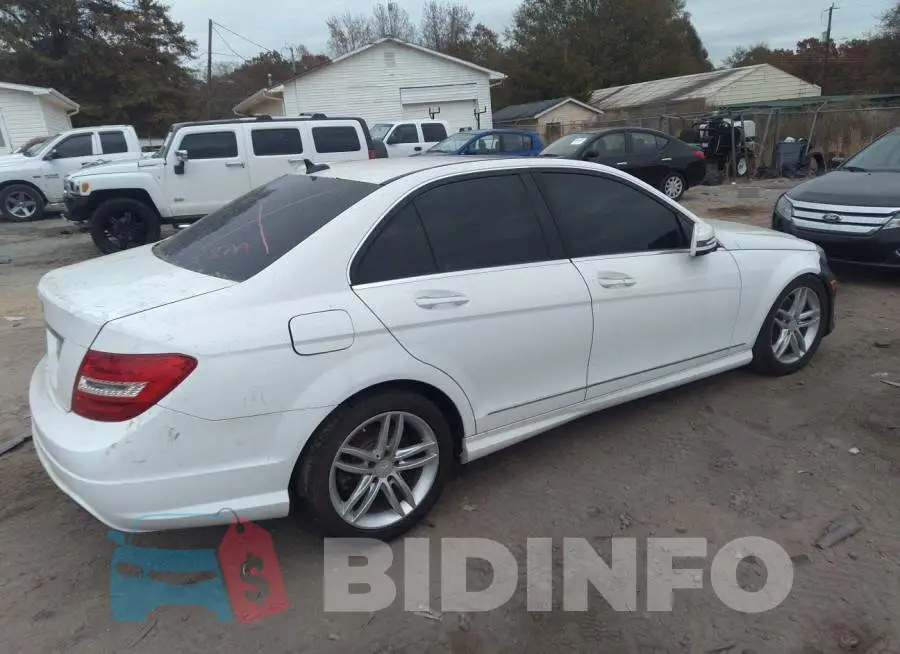 WDDGF4HB7DR251647 Photo# 4