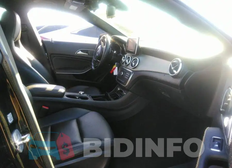 WDDSJ4EB0FN255871 Photo# 5