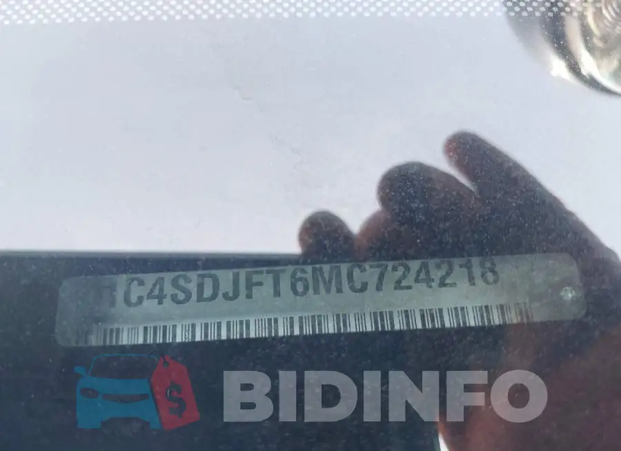 1C4SDJFT6MC724218 Photo# 9
