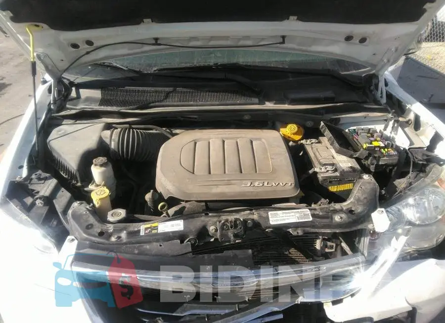 2C4RC1JG5GR175473 Photo# 10