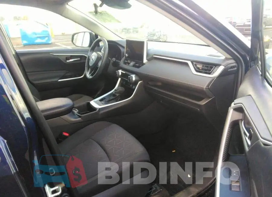 2T3P1RFV6PW330458 Photo# 5