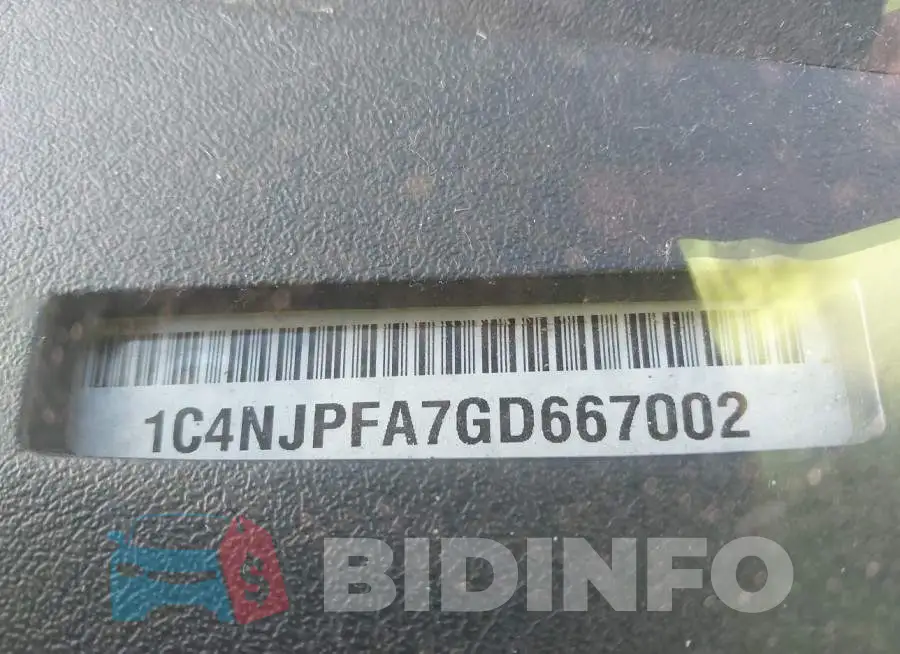 1C4NJPFA7GD667002 Photo# 9