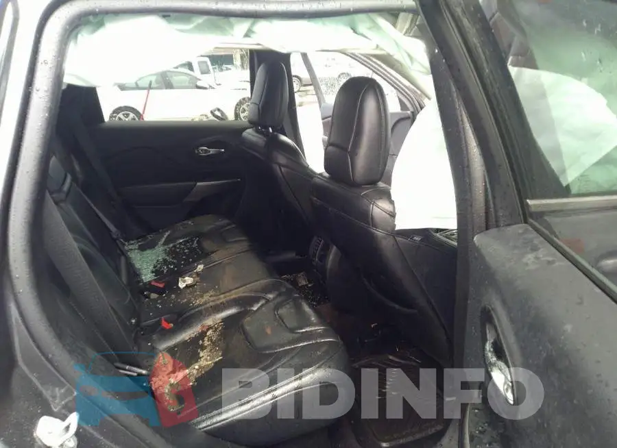 1C4PJLLB8KD164473 Photo# 8