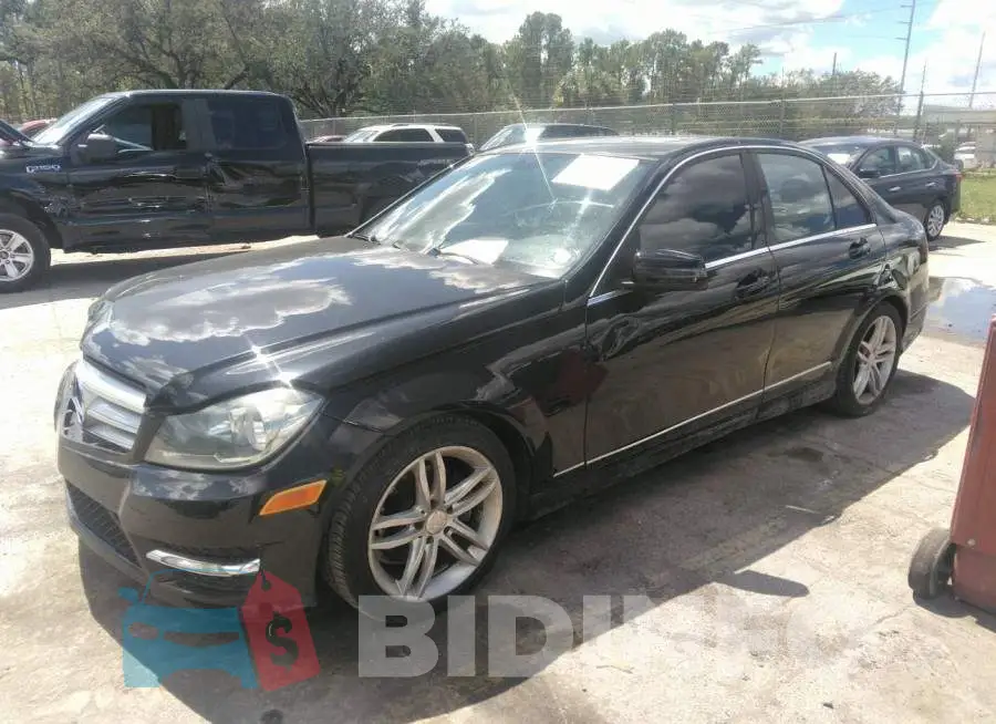 WDDGF4HB8DR245906 Photo# 2