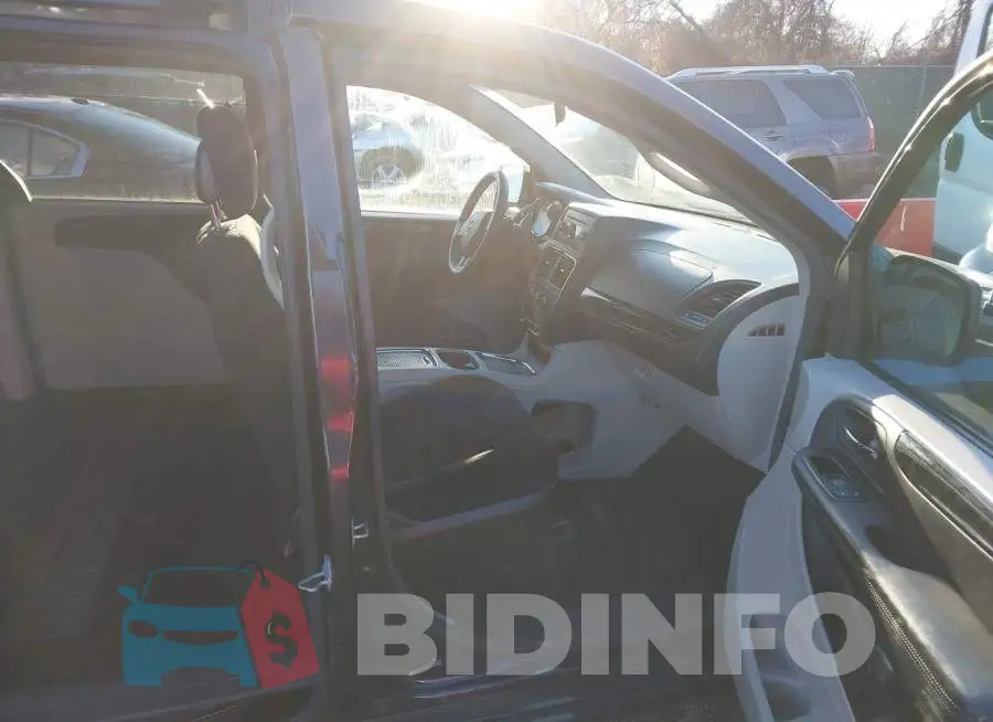 2C4RDGCG6DR591069 Photo# 5