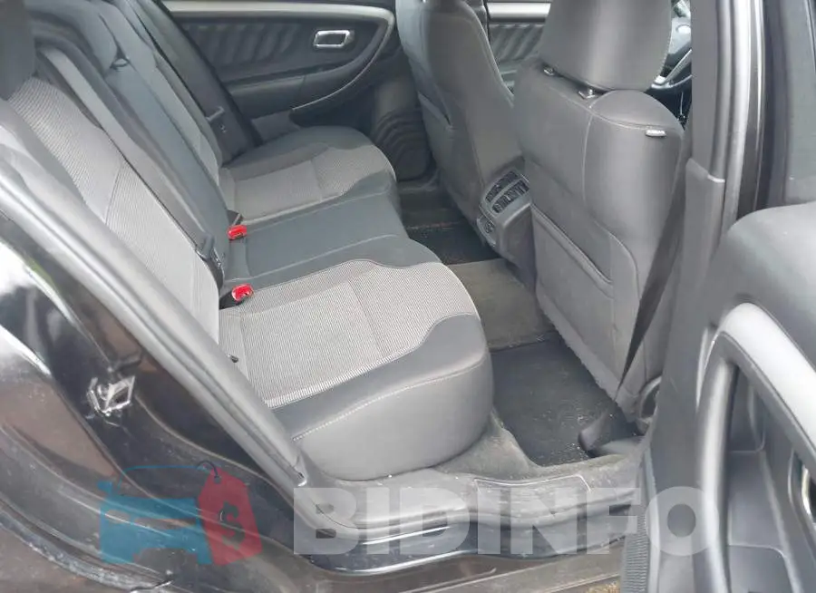 1FAHP2H82EG131021 Photo# 8