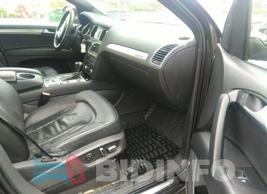 WA1WMBFE1ED018322 Photo# 5