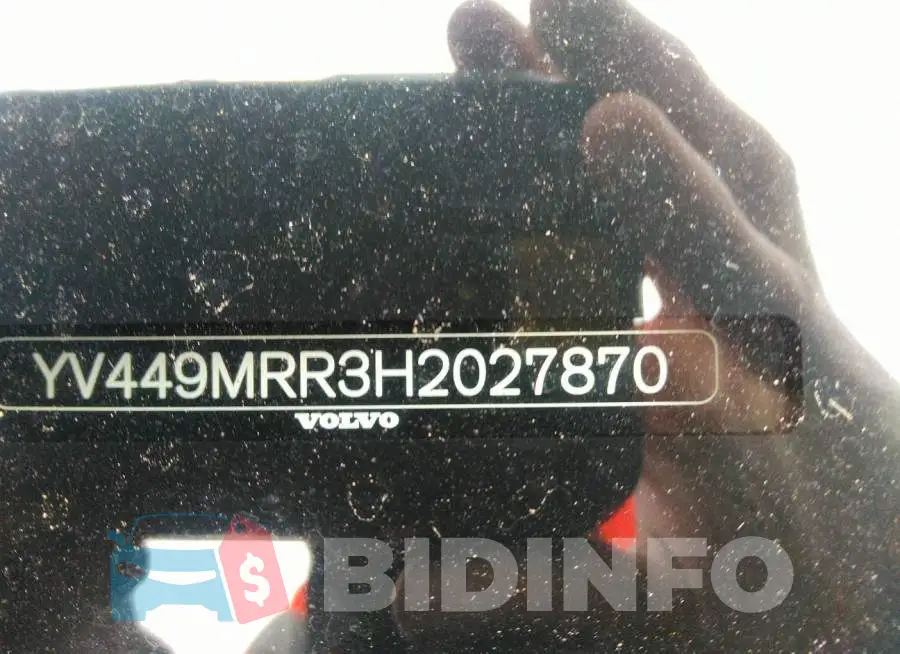 YV449MRR3H2027870 Photo# 9