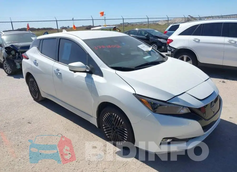 1N4CZ1CV7PC552142 Photo# 1