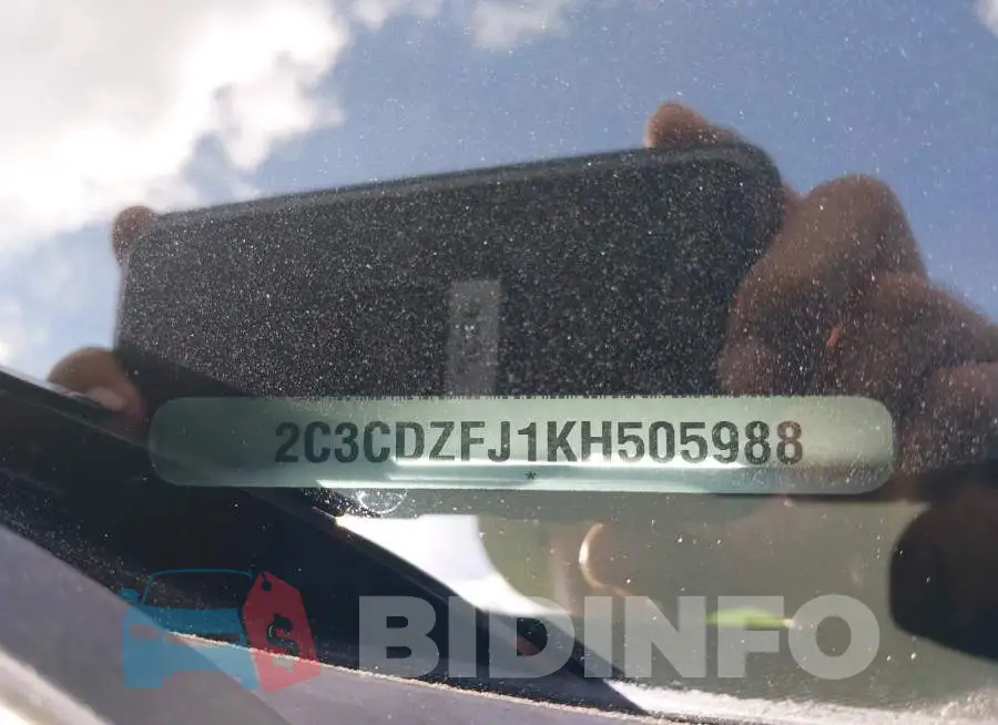 2C3CDZFJ1KH505988 Photo# 9
