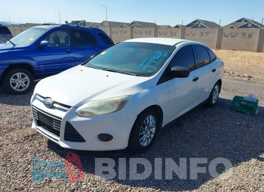 1FADP3E25EL407784 Photo# 2