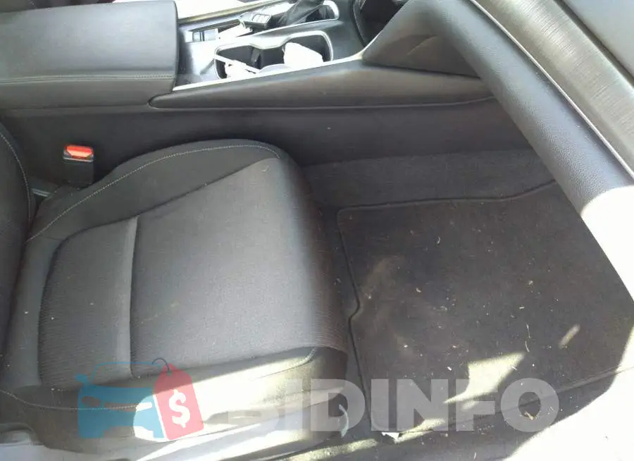 1HGCV1F13LA088725 Photo# 5