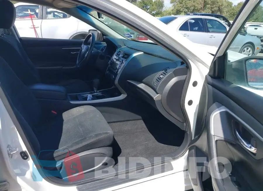 1N4AL3AP5FN896628 Photo# 5