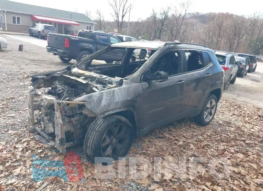 3C4NJDCB2LT125743 Photo# 2