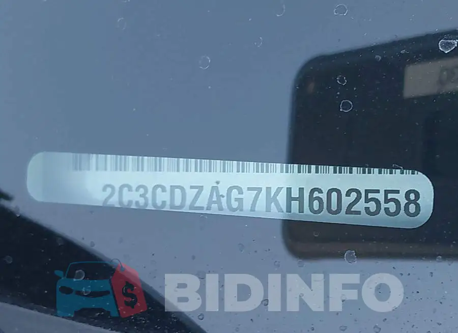 2C3CDZAG7KH602558 Photo# 9