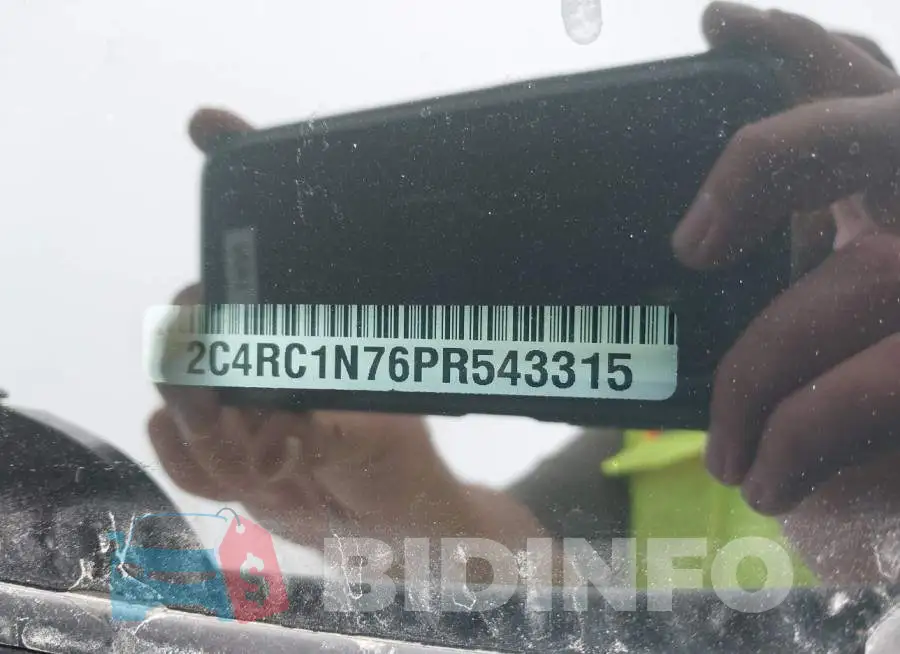 2C4RC1N76PR543315 Photo# 9