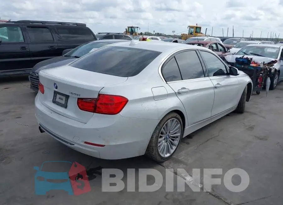 WBA3A5G50FNS90256 Photo# 4