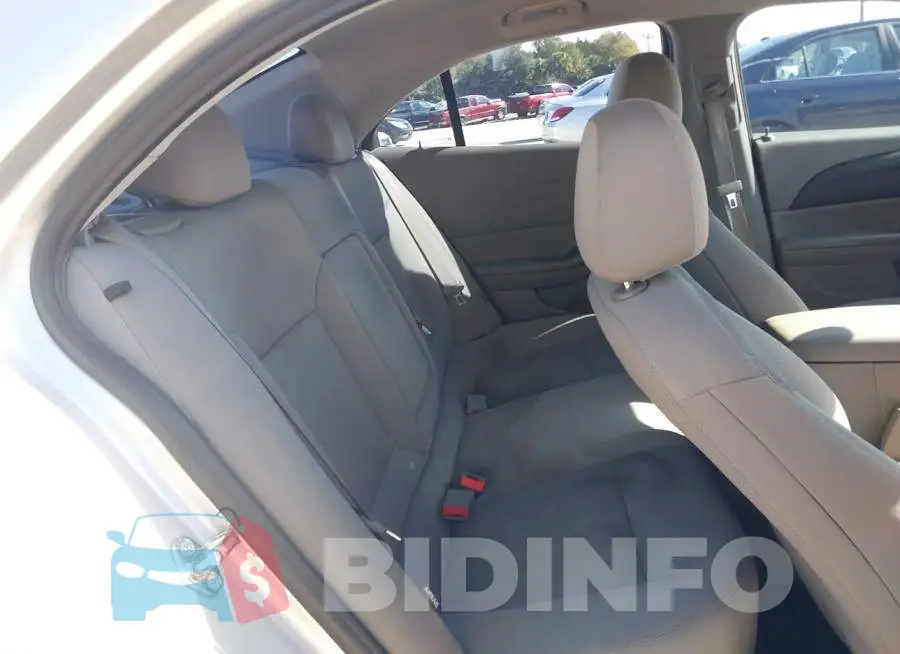 1G11B5SL3FF350899 Photo# 8