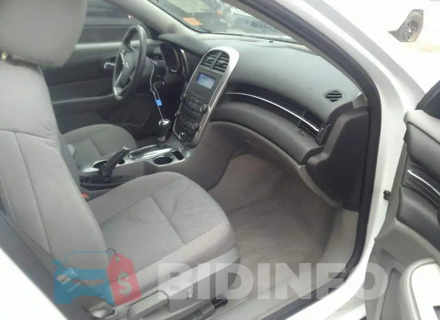 1G11B5SL5FF293122 Photo# 5