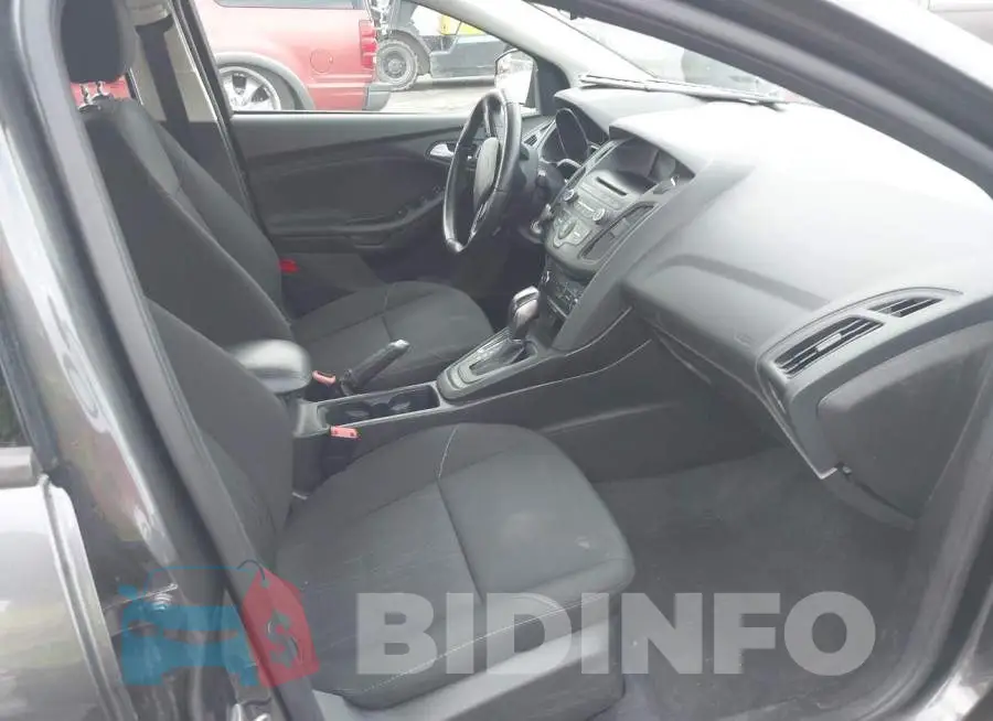 1FADP3F20GL406043 Photo# 5