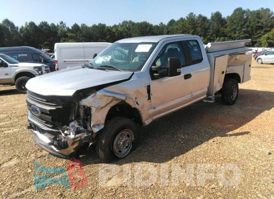 1FT7X2B65JEB46728 Photo# 2