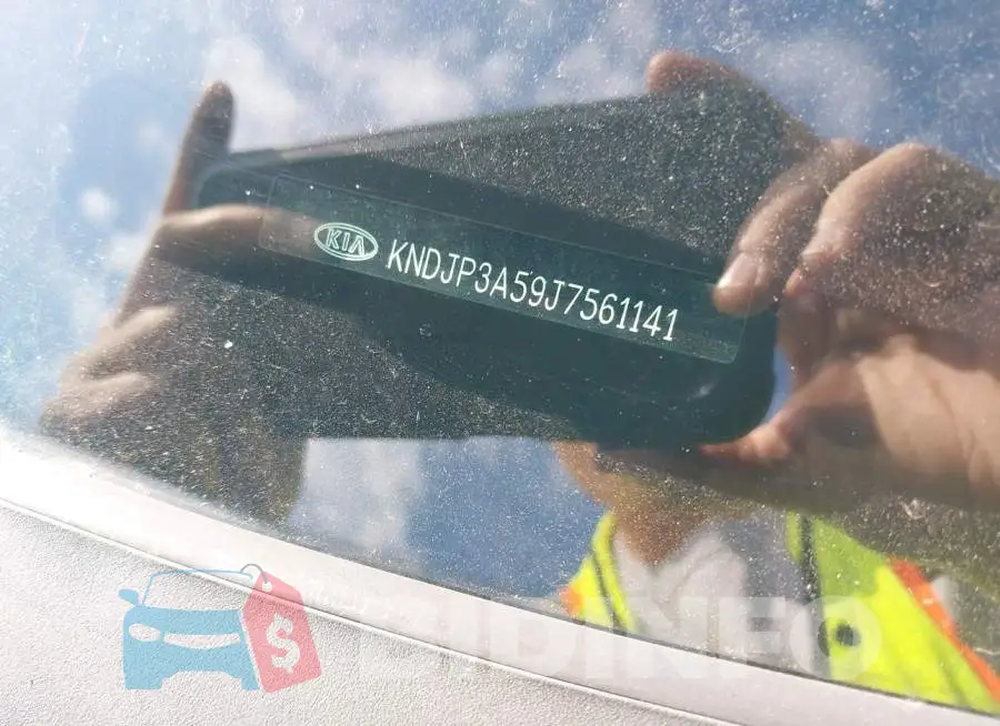 KNDJP3A59J7561141 Photo# 9