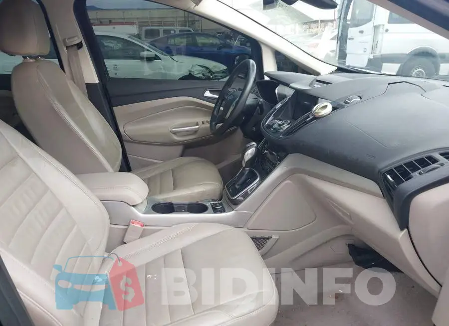 1FADP5CU5GL105270 Photo# 5