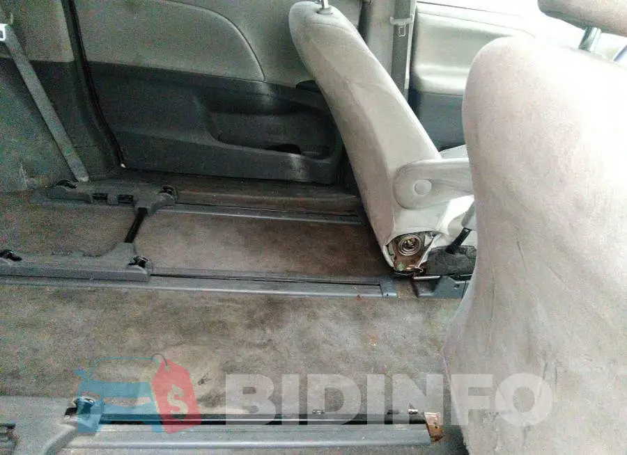 5TDZZ3DC8JS918290 Photo# 8