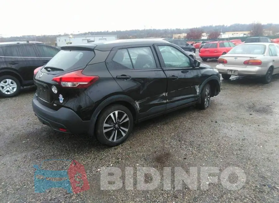 3N1CP5CU1JL543935 Photo# 4