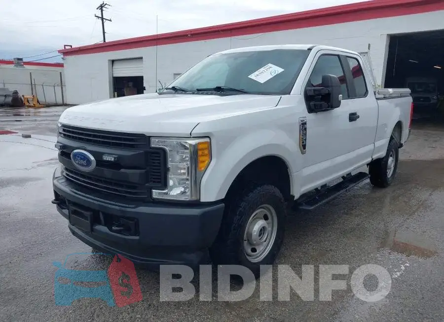 1FT7X2B62HEC33318 Photo# 2